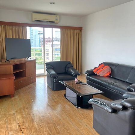 Joy Shop At View Talay 6 Apartment Pattaya Bagian luar foto