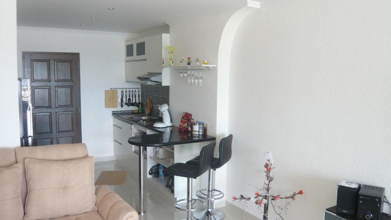 Joy Shop At View Talay 6 Apartment Pattaya Bagian luar foto