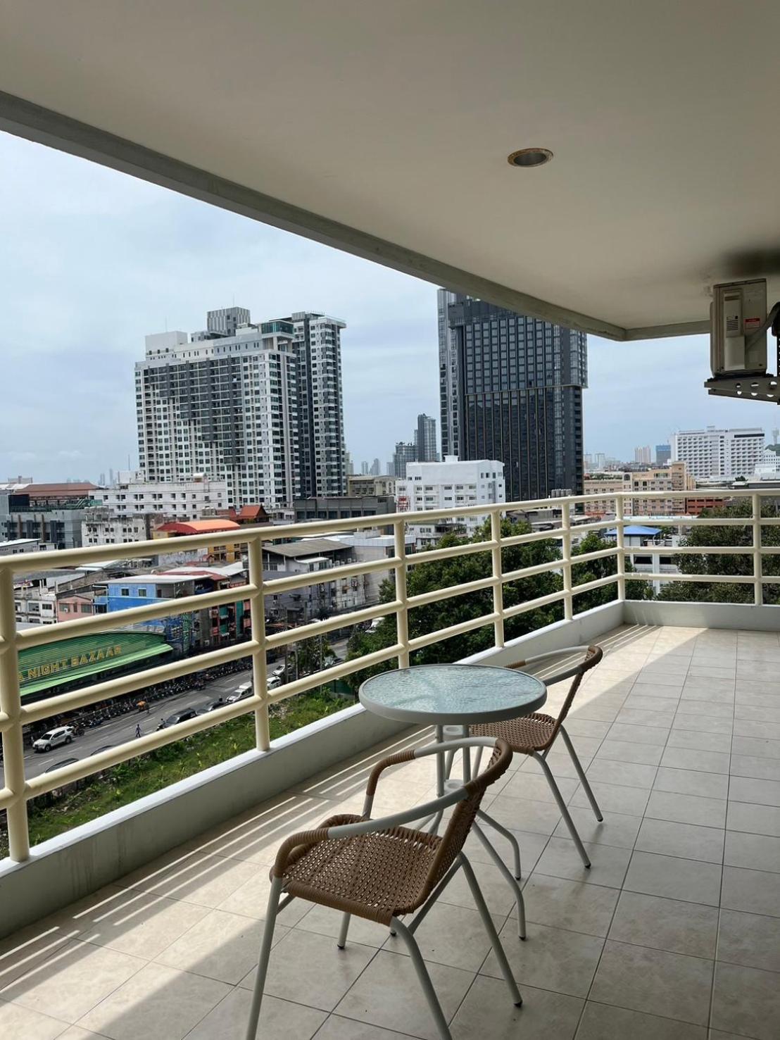 Joy Shop At View Talay 6 Apartment Pattaya Bagian luar foto